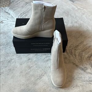 Vionic Cream Tan Wedge Shoes with Suede Finish